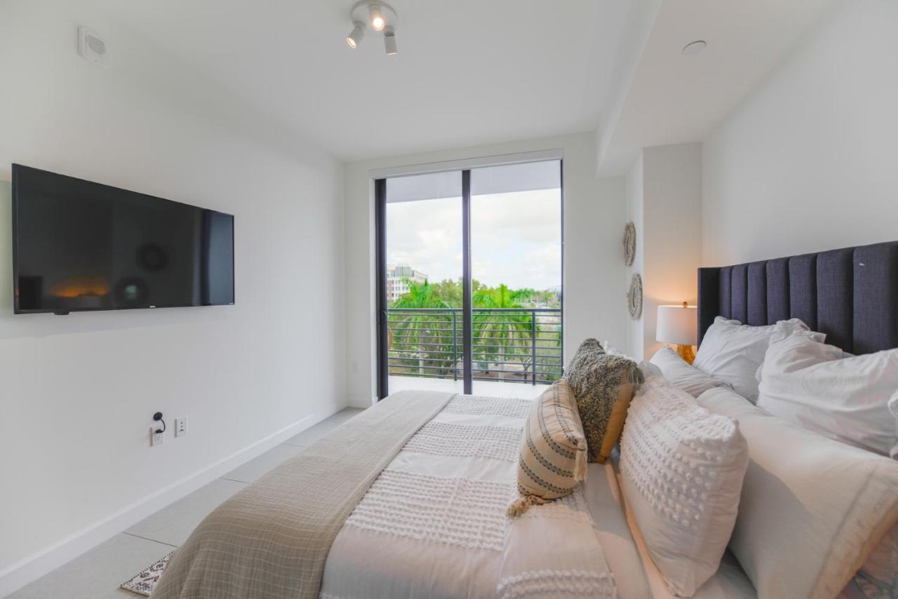 Cozy 1- 1 Bedroom Steps From Downtown Doral Park Miami Extérieur photo