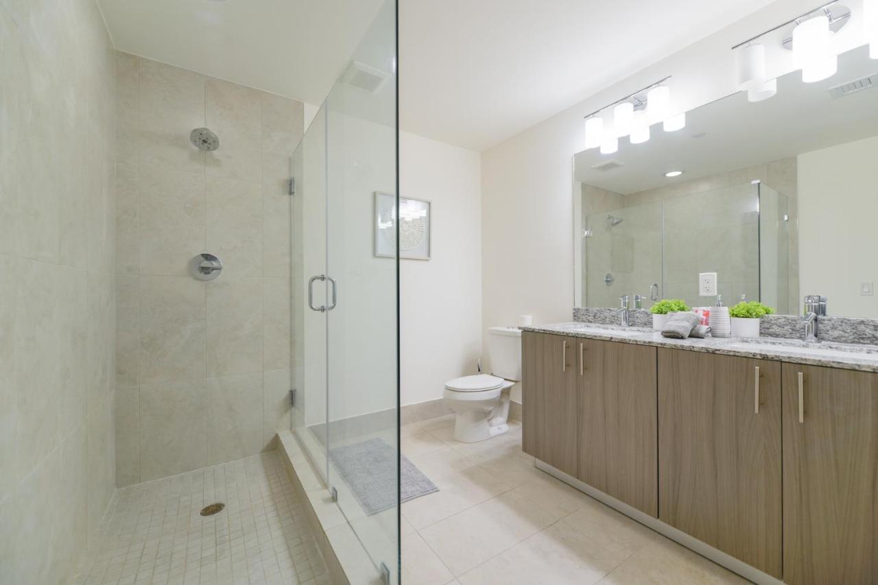 Cozy 1- 1 Bedroom Steps From Downtown Doral Park Miami Extérieur photo