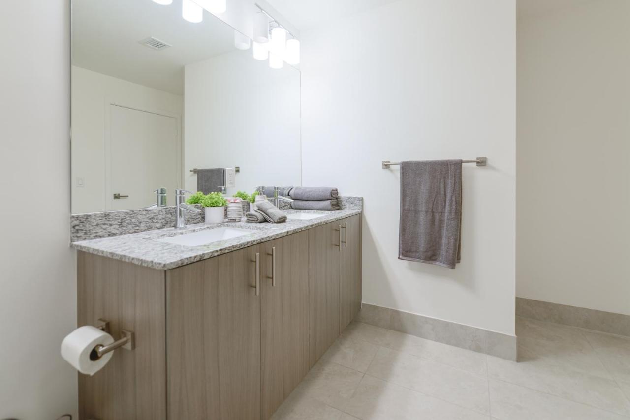 Cozy 1- 1 Bedroom Steps From Downtown Doral Park Miami Extérieur photo