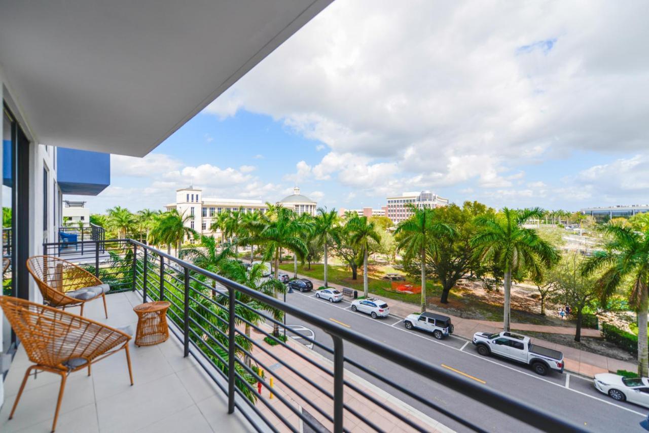 Cozy 1- 1 Bedroom Steps From Downtown Doral Park Miami Extérieur photo